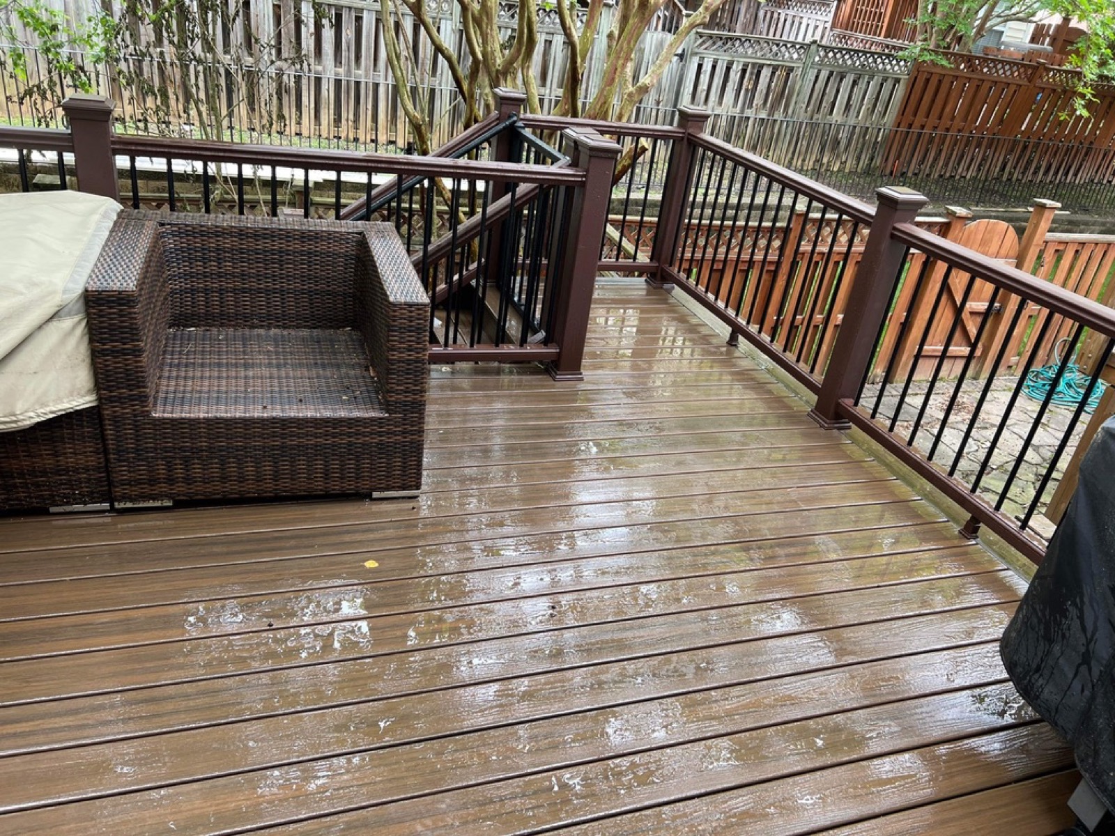 Composite deck brown rail wicker